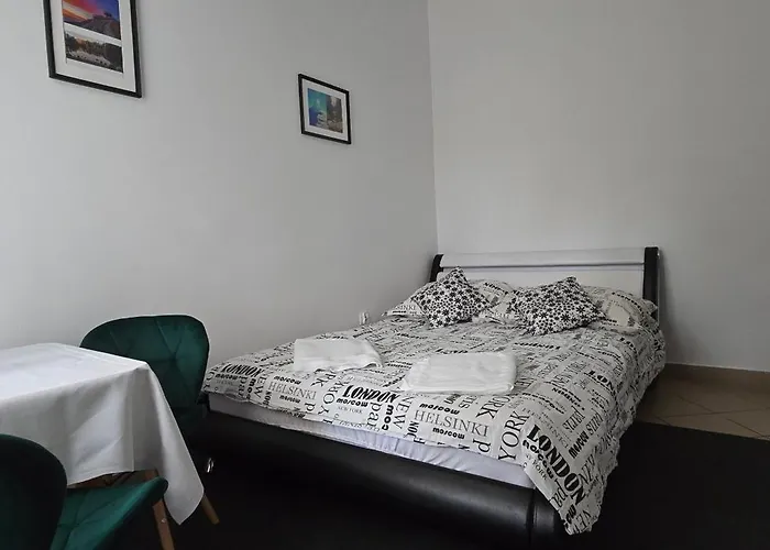 Strefa Zen Z Klimatem Przy Parku. アパート イェレニャ・グーラ